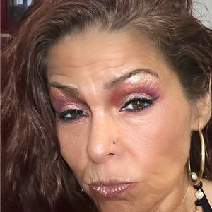 Meet your Posher, Jeanette